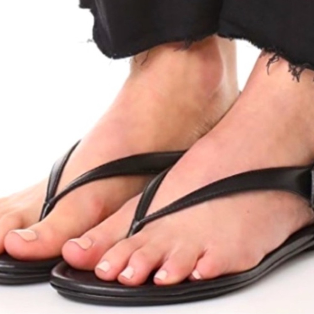 Women's Black Flip Flops